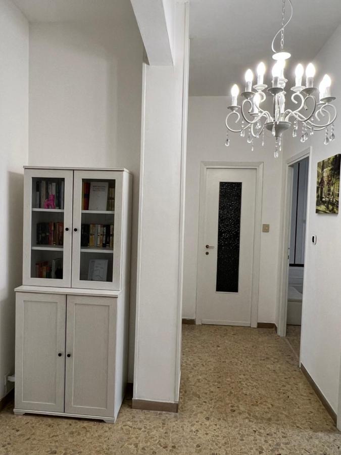 Manubella Appartamento 5 Vani Con Giardino La Spezia Exterior foto
